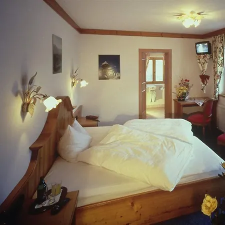 Otel Aurach